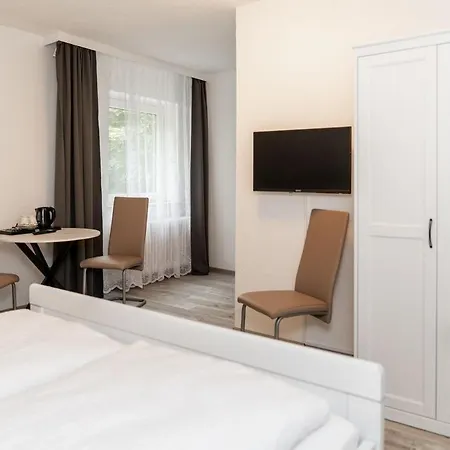 Hotel Damhirsch 3*